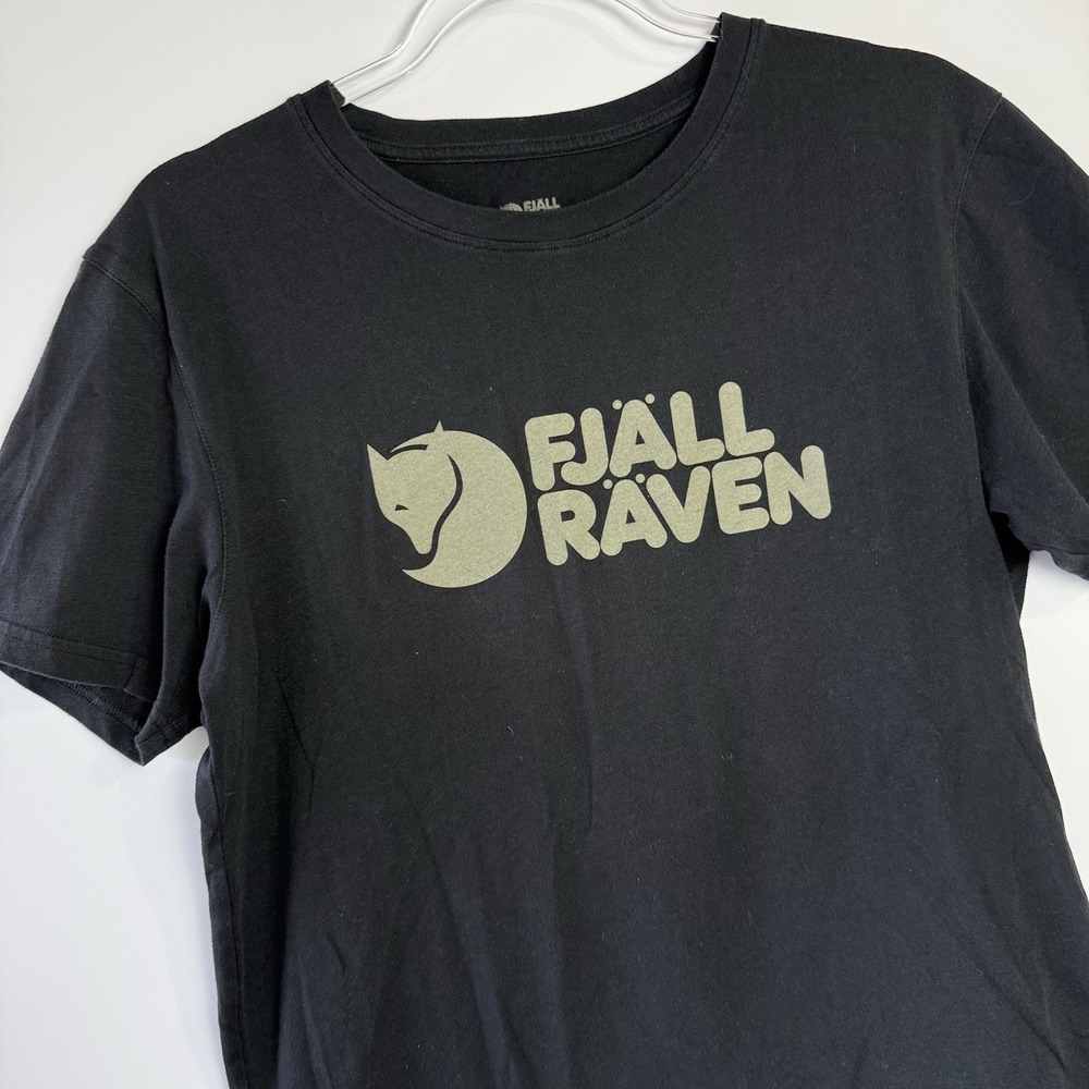 Fjällräven Logo Graphic Tee Men's Medium Black Cotton $50